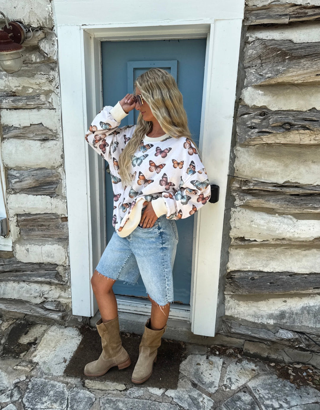 Butterfly Daydream Pullover - Reg & Curvy