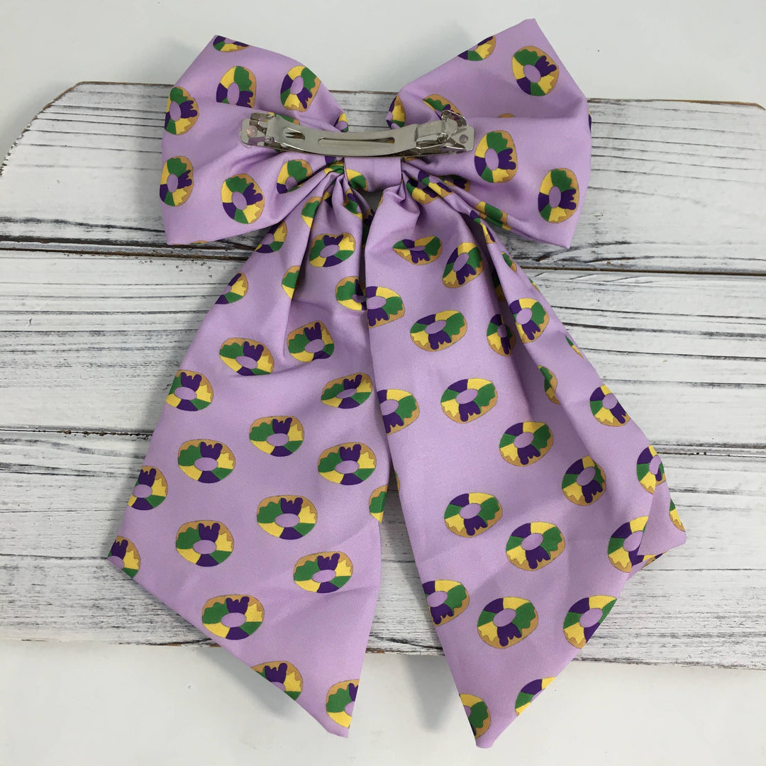 The Queen of King Cake Bow