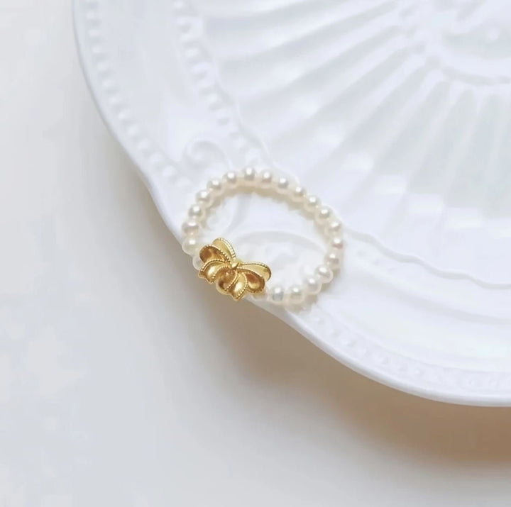Elastic Pearl & Bow Ring - Lolo Viv Boutique