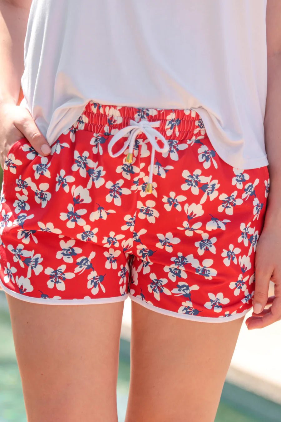 Firecracker Floral Shorts - Lolo Viv Boutique