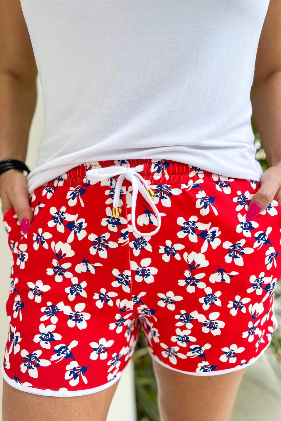 Firecracker Floral Shorts - Lolo Viv Boutique