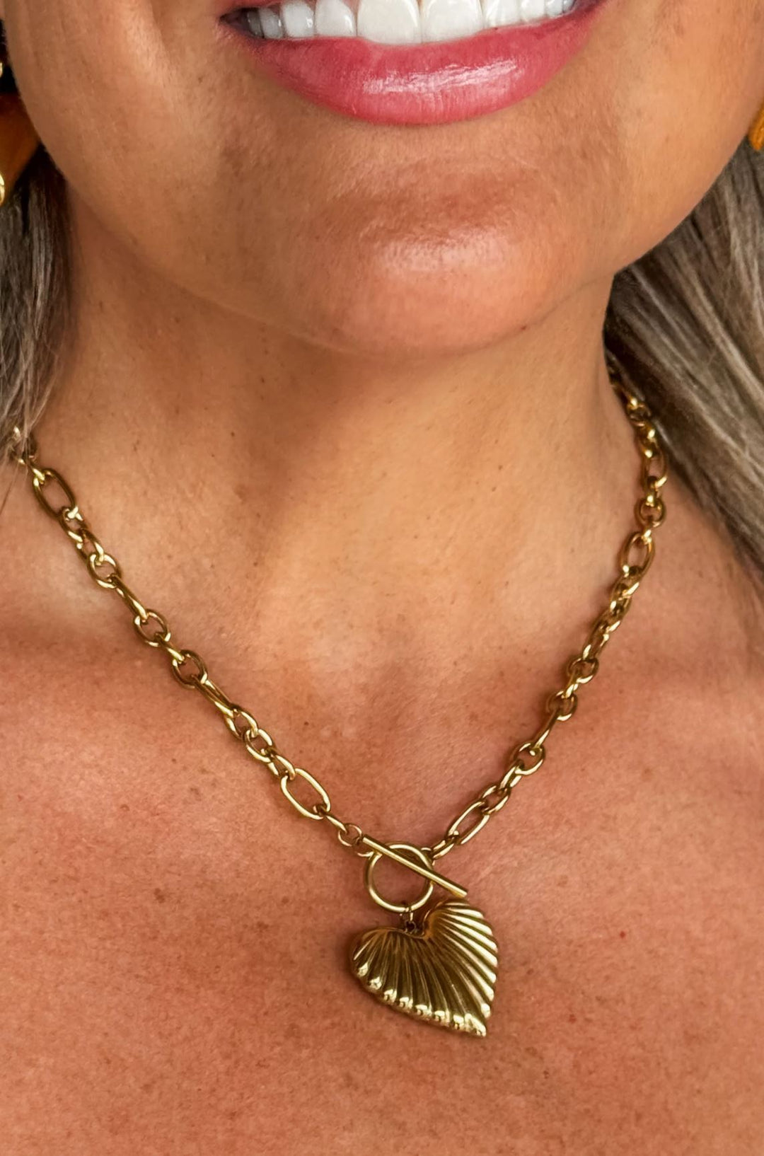 Gilded Heartbeat Necklace - Lolo Viv Boutique