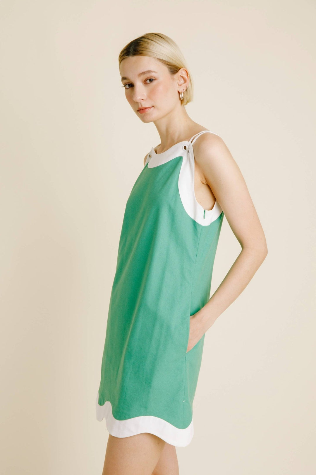 Green and White Wave Dress - Lolo Viv Boutique