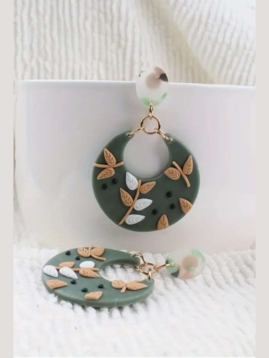 Green Earrings with Leaf Pattern - Lolo Viv Boutique