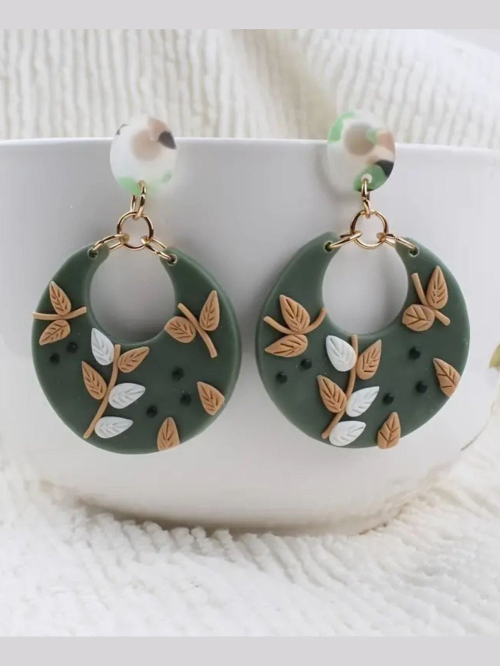 Green Earrings with Leaf Pattern - Lolo Viv Boutique