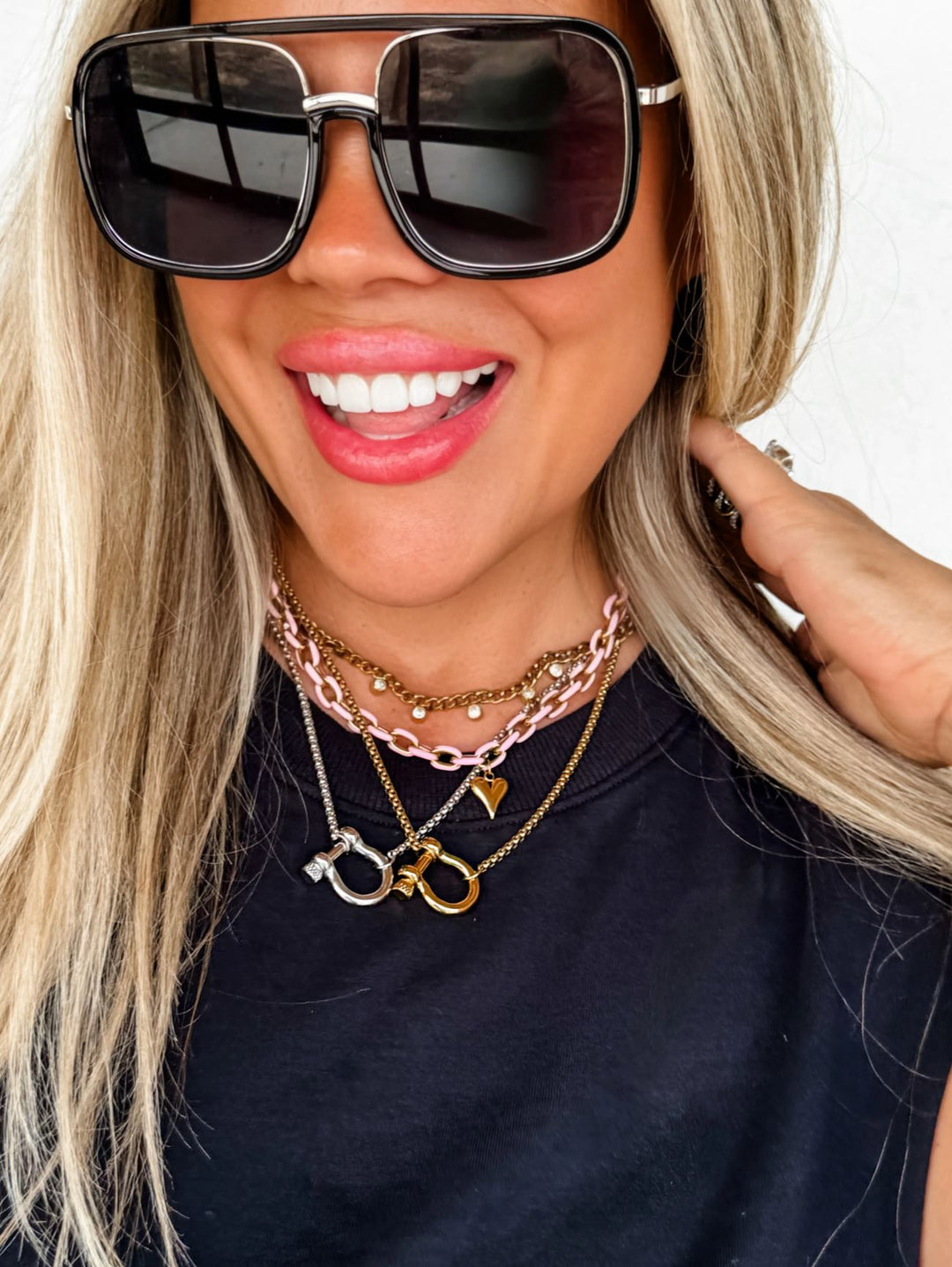 Horse Shoe Charm Necklace - 2 Colors - Lolo Viv Boutique