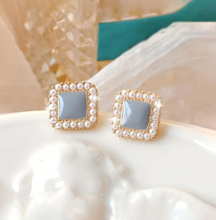 Vintage Inspired Blue & Pearl Stud Earrings - Lolo Viv Boutique