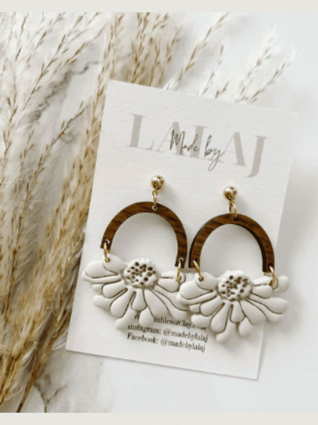 White Flower Arch Clay & Wooden Earrings - Lolo Viv Boutique