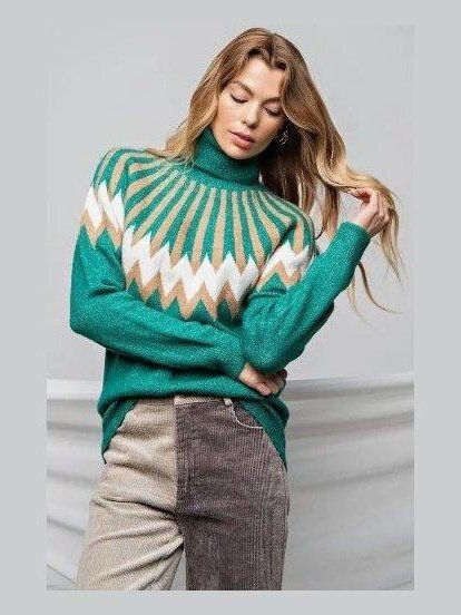 Emerald Opulence Geometric Sweater Reg & Curvy - Lolo Viv Boutique
