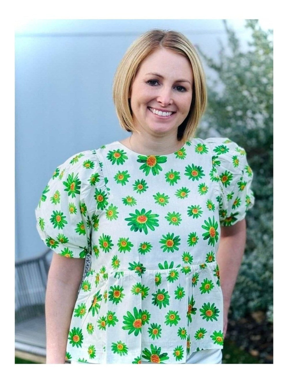 Green Daisy Print Top with Bubble Sleeves
